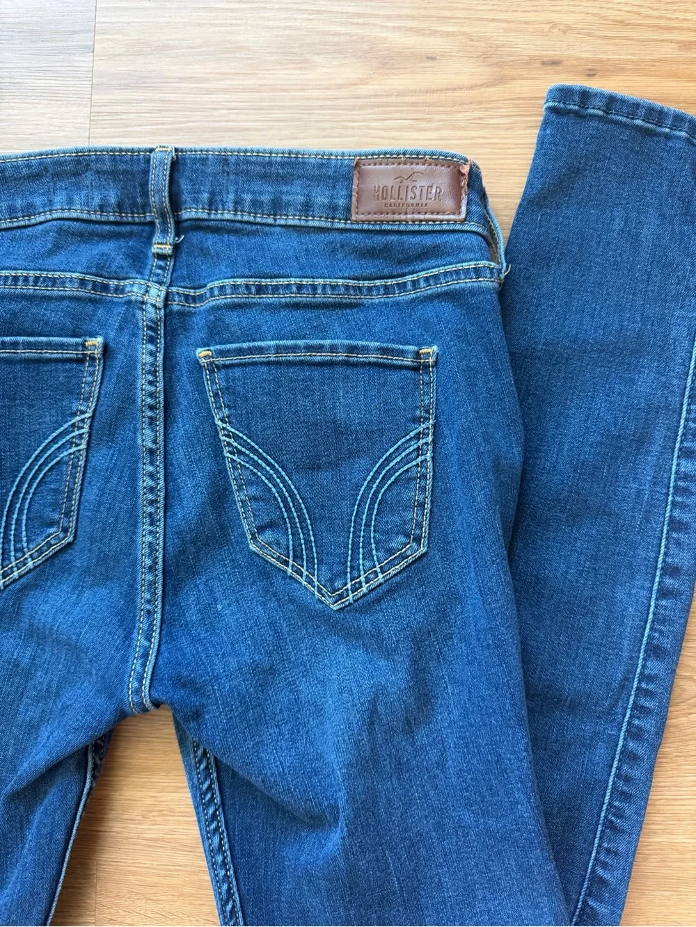 Hollister Women’s Low-Rise Super Skinny Blue Denim Jeans